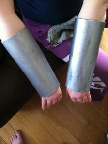Weathered Arm Guard Top